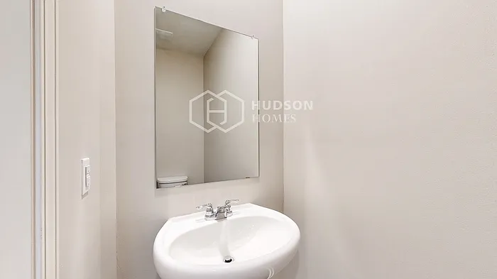232 Chelsea Park Rd — Photo 11