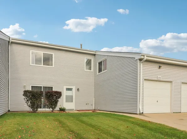 1900 Basswood Ln, Glendale Heights, IL 60139