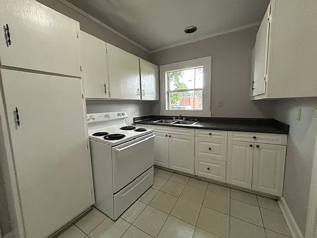 203 Short Brown St — Photo 9