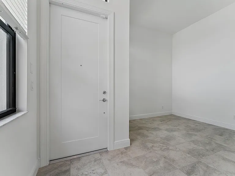 9333 SW Pepoli Way — Photo 6