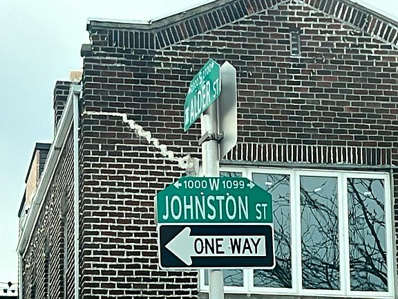 5th image of 2826 S Alder St