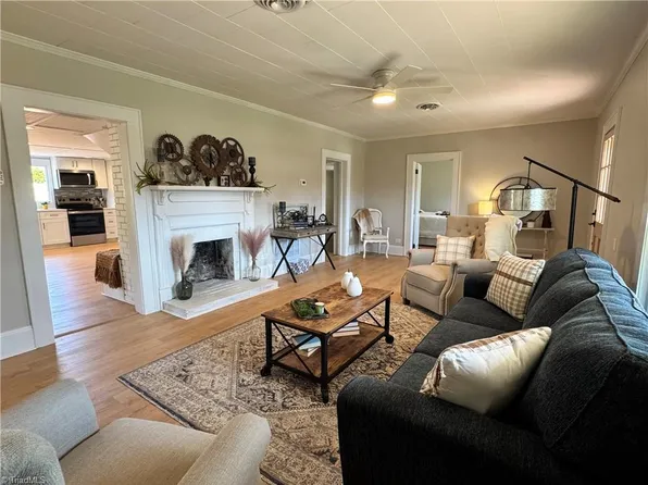 4254 Sparta Rd, North Wilkesboro, NC 28659