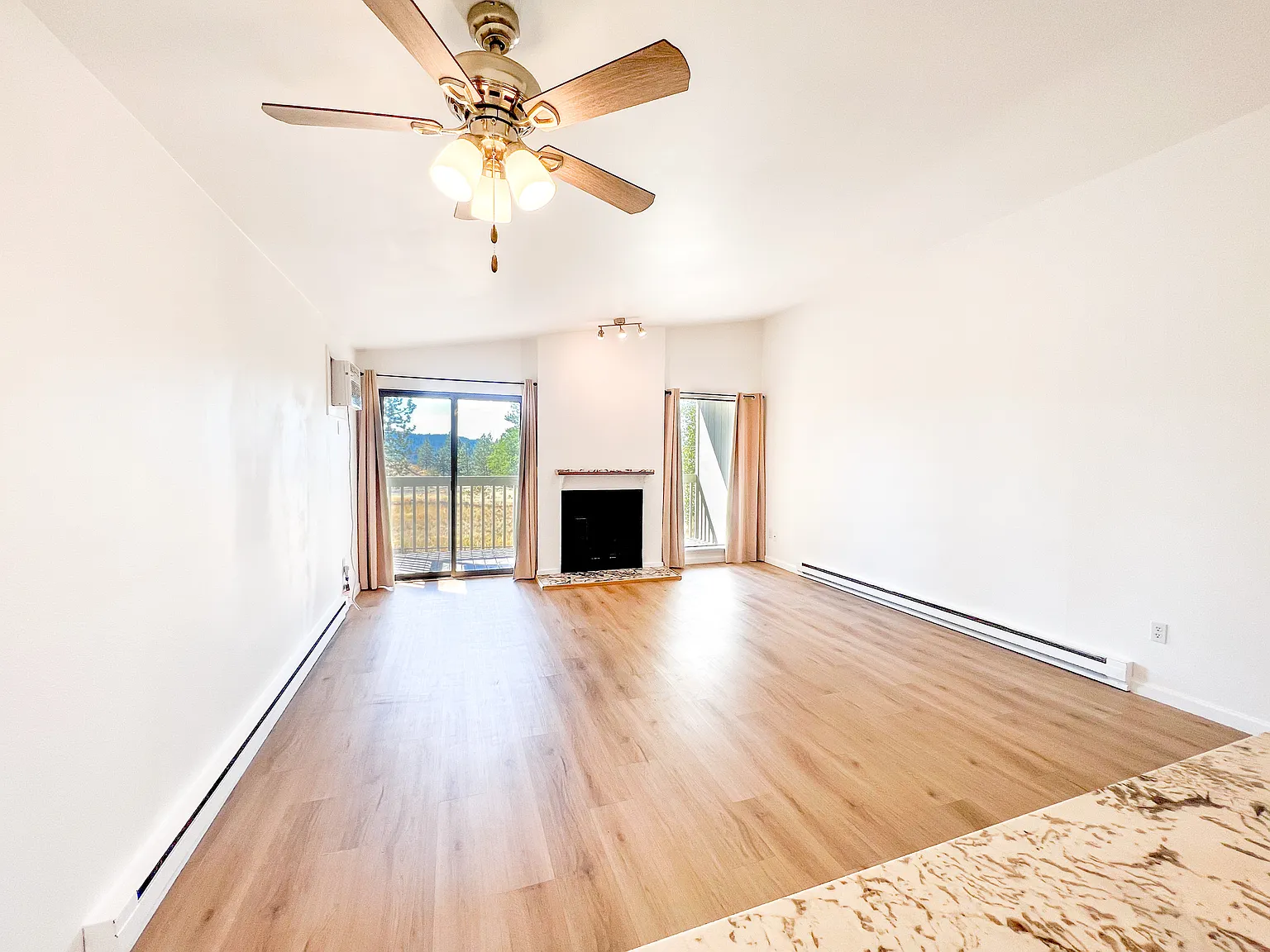 2525 N Nettleton St — Photo 2