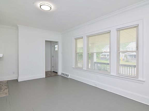 4th image of 3369 E 139th St