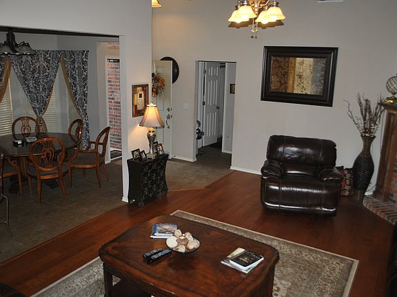 3rd image of 17209 Vitoria Dr