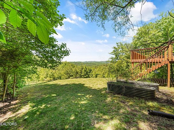 17th image of 2122 Dove Ridge Ln