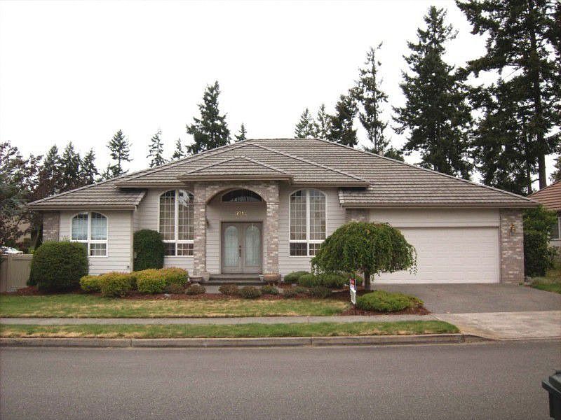 1st image of 9214 Vancouver Dr NE