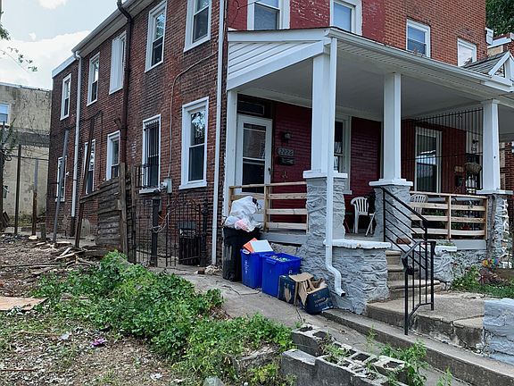 3rd image of 2226 N Franklin St