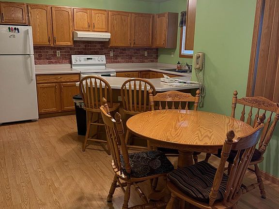 3rd image of 4338 Mertz Rd