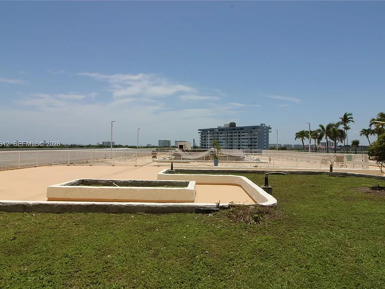 13499 Biscayne Blvd #412 — Photo 1