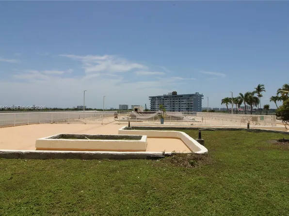 13499 Biscayne Blvd, North Miami, FL