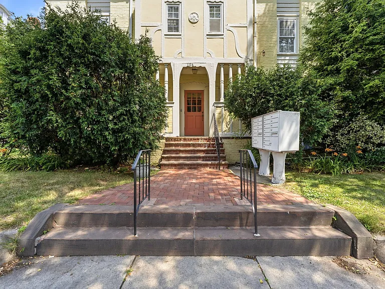186 Waterman St #7 — Photo 19