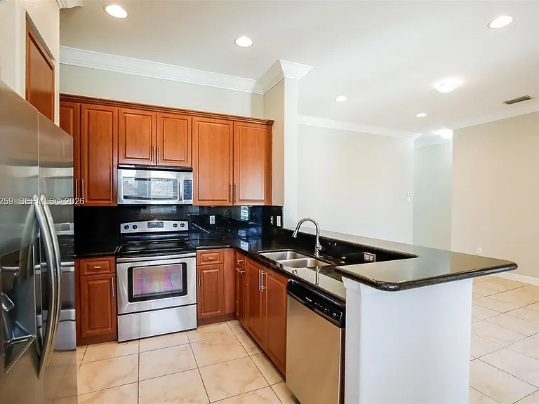 18686 SW 132nd Ave #O — Photo 9