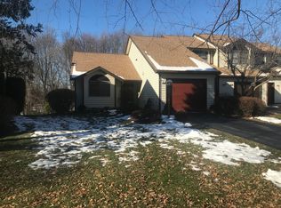 46 Surrey Hill Dr, Latham, NY 12110