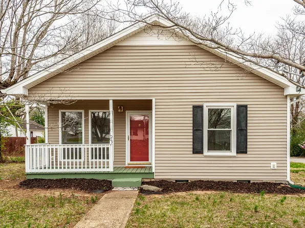 1003 S Russell St, Portland, TN 37148