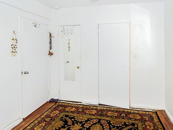 5th image of 2250 Benson Ave #5M
