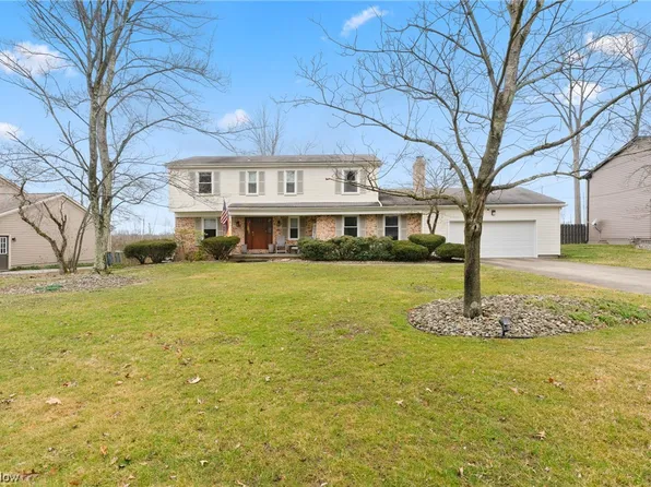 5430 Sampson Dr, Girard, OH 44420