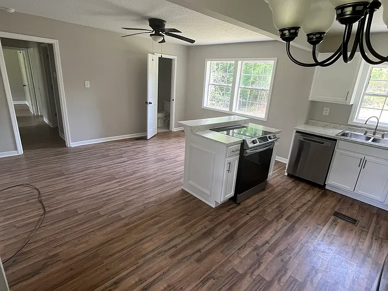 2920 Shelby Dr — Photo 8