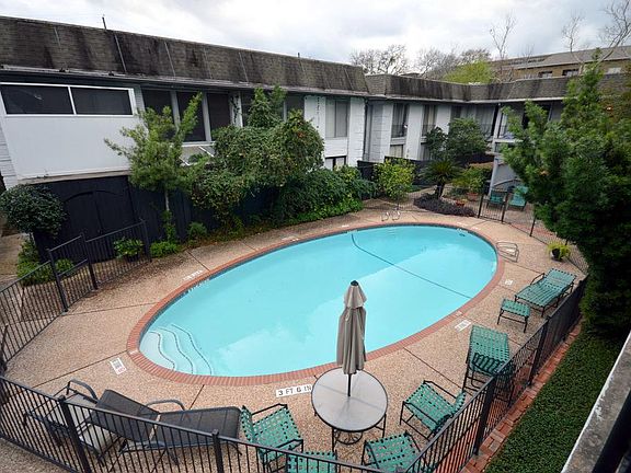 2nd image of 3300 Yorktown St APT 18