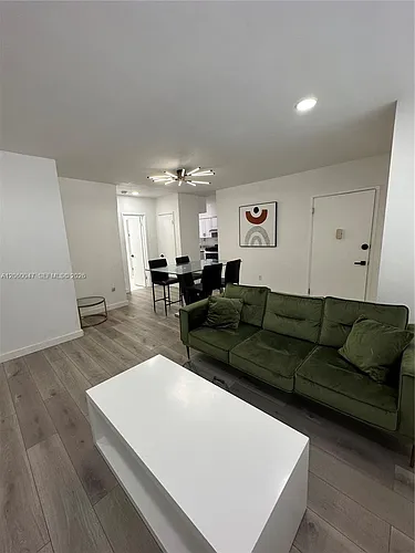 316 Surfside Blvd #1 Photo 1