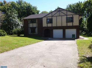 4751 Yates Rd, Bensalem, PA 19020