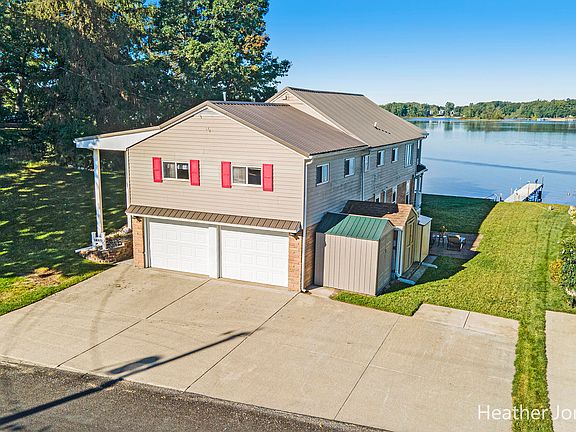 2nd image of 16375 Bass Lake Ave NE