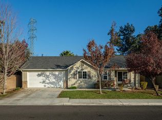 34 S Apricot Ave, Fresno, CA 93727