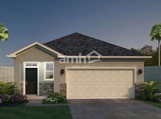 930 Walden Pond Dr, Plant City, FL 33563