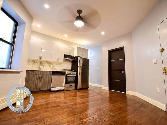 2nd image of 950 Bergen St #5R