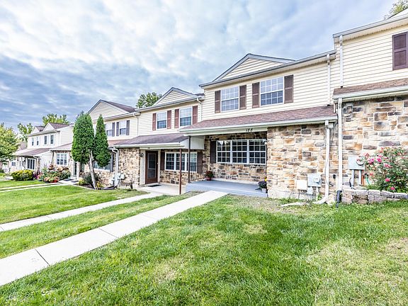 3rd image of 188 Chester Ct #1