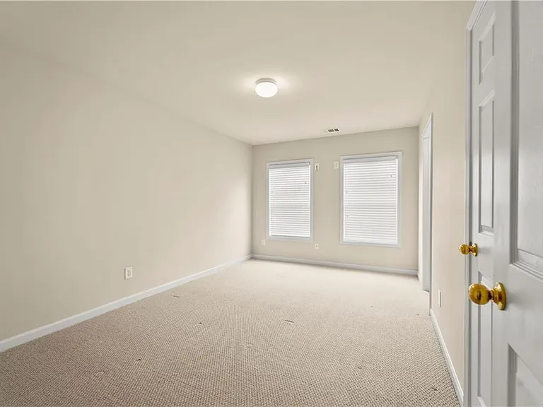 5351 Heyward Pl SW — Photo 33