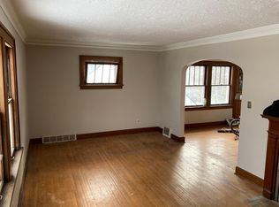 1530 E 214th St #UP, Euclid, OH