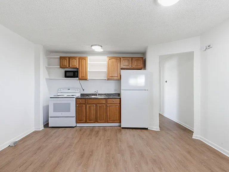 1595 Reed St — Photo 4