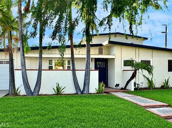 1417 Vuelta Grande Ave, Long Beach, CA 90815