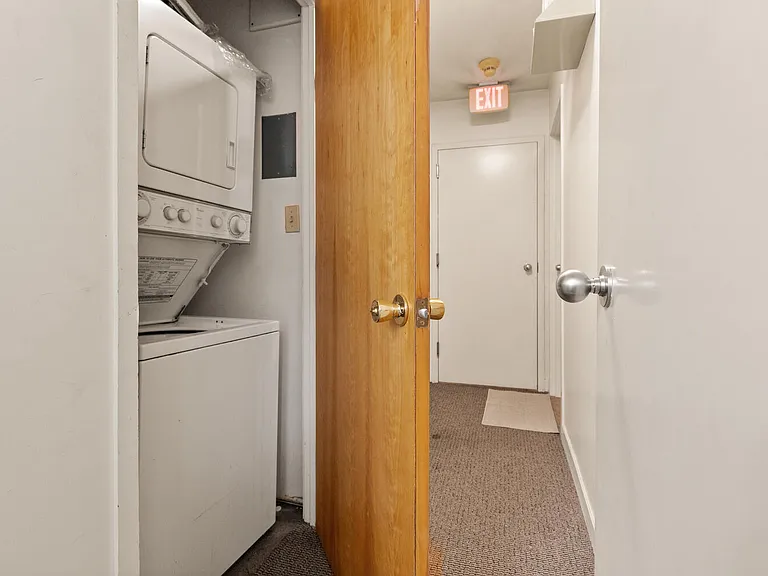 5 Grove St #7 — Photo 8