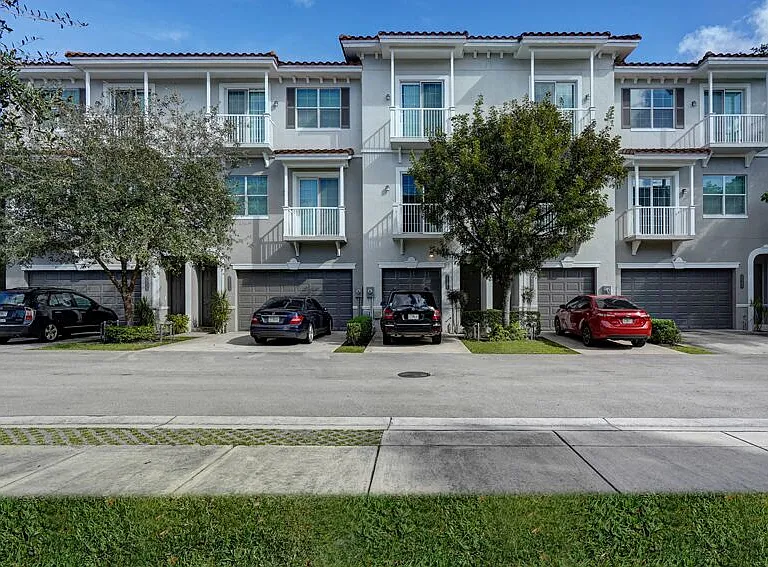 Midtown exterior 20