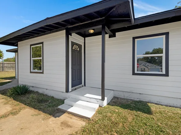 3509 S Hughes Ave, Fort Worth, TX 76119