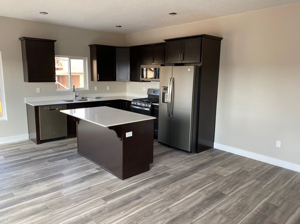 1540 S Topaz Dr, Cedar City, UT