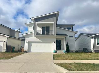 1402 NE Polk Dr, Grimes, IA 50111