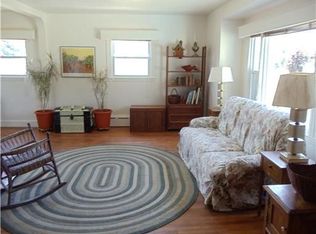 37 Harvey Rd, Middletown, RI 02842