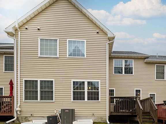 5th image of 137 Quincy Ave