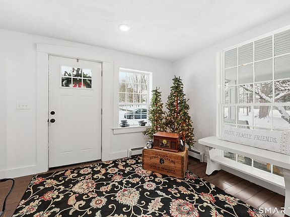 3rd image of 4 Perrin Road