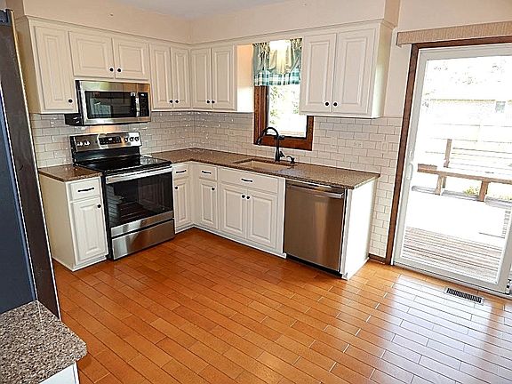 5th image of 8101 Braeburn Ln