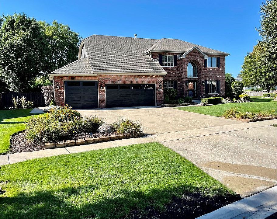 1st image of 25241 W Monroe Ct
