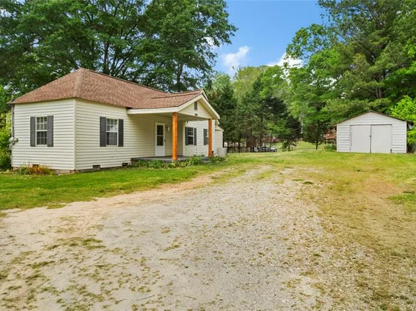 229 Manley Rd, Griffin, GA 30223