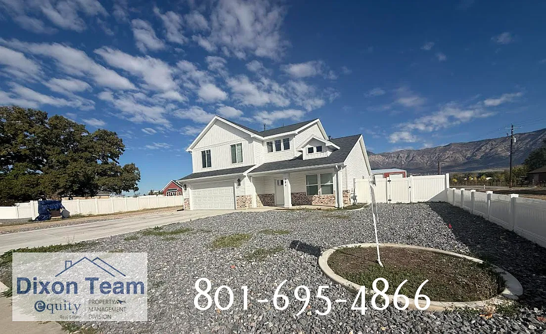 5 bed, 2.5 bath, 2200 sqft, $2,850 — Photo 1