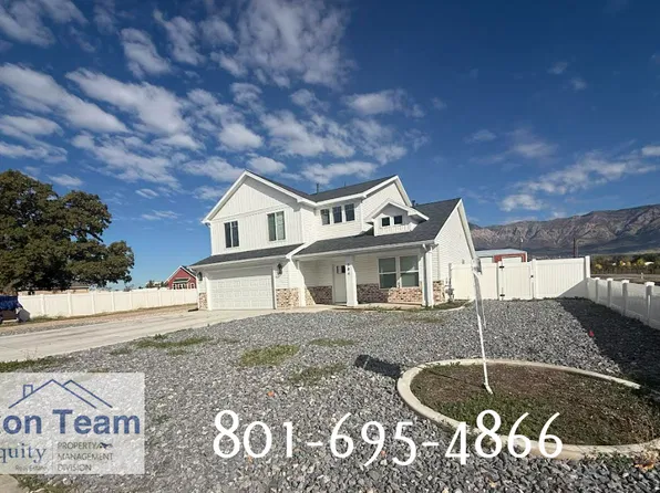 584 W Harrisville Rd, Harrisville, UT 84404