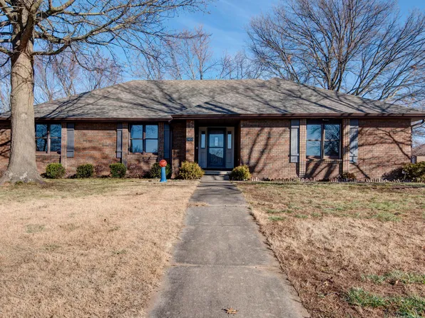 3451 W Suprema Court, Springfield, MO 65807