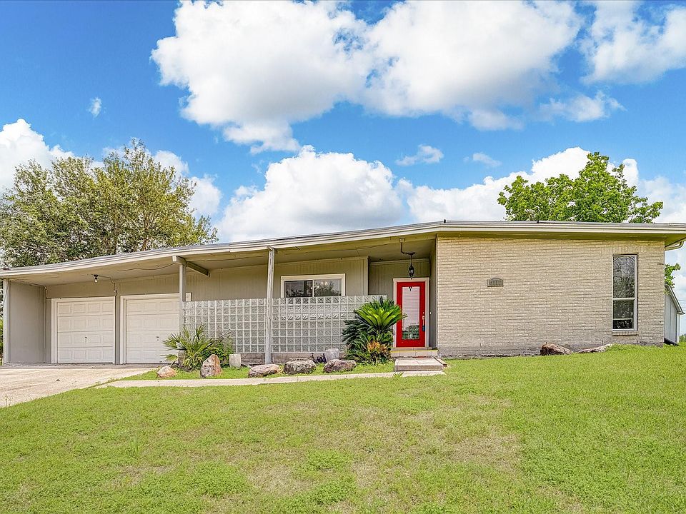 1st image of 2211 Bonita Way