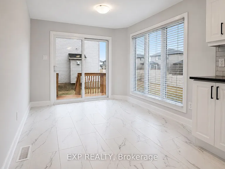 528 Lucent St — Photo 10